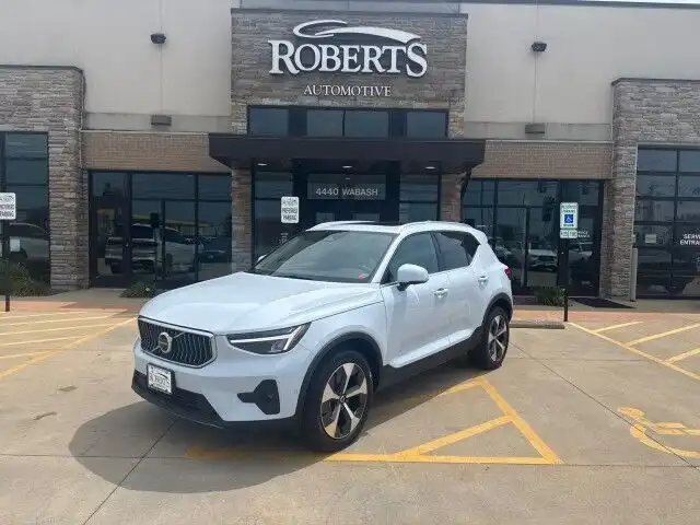2024 Volvo XC40 B5 Plus Bright AWD's photo