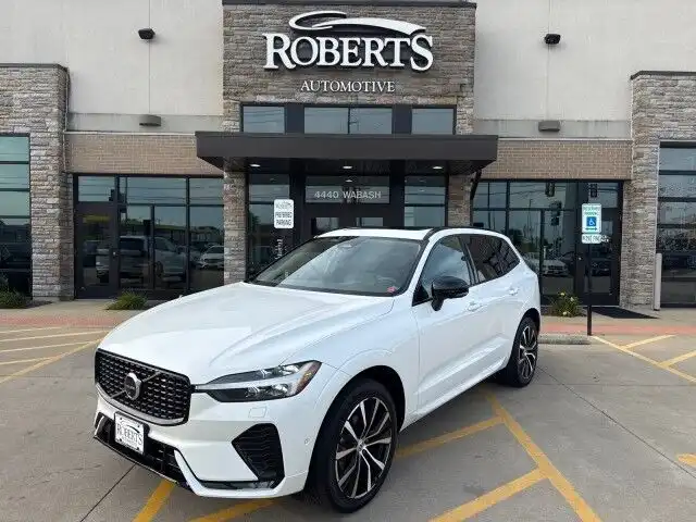 2024 Volvo XC60 B5 Plus Dark Theme AWD's photo