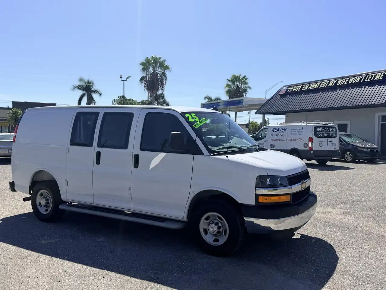 2025 Chevrolet Express Work Van HD 2500's photo
