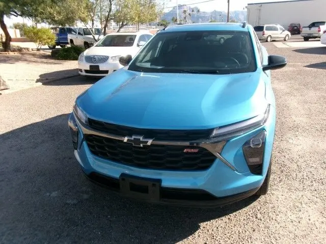2025 Chevrolet Trax 2RS photo 3