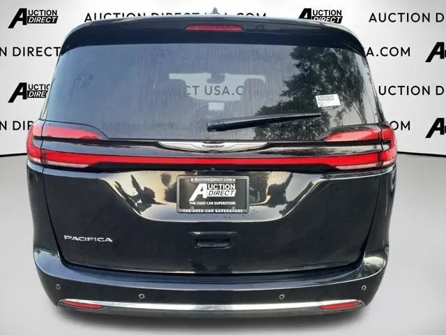 2025 Chrysler Pacifica Select photo 5