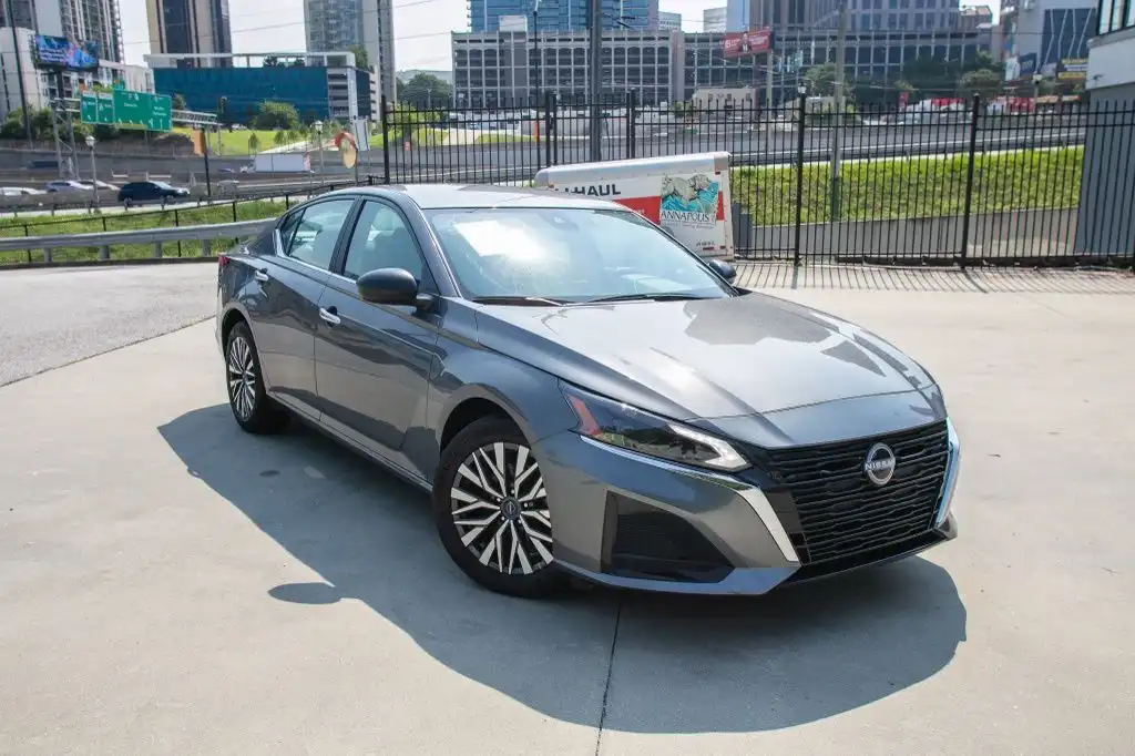 2025 Nissan Altima 2.5 SV's photo