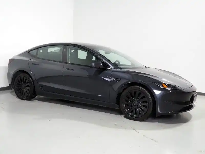 2025 Tesla Model 3 Long Range's photo