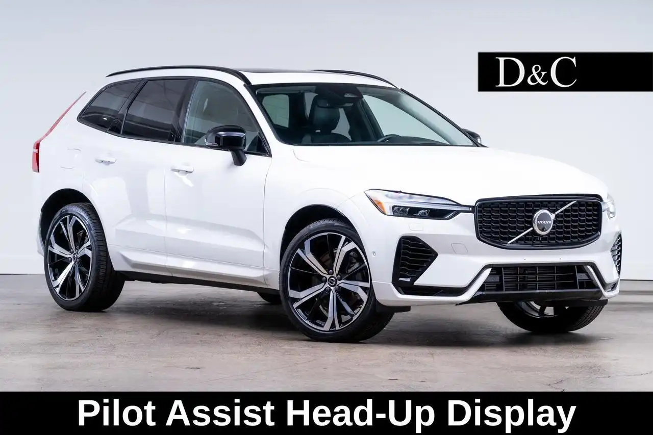 2025 Volvo XC60 T8 Ultra Dark AWD's photo