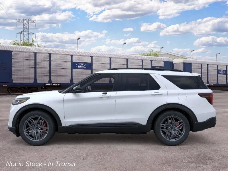2026 Ford Explorer ST photo 3