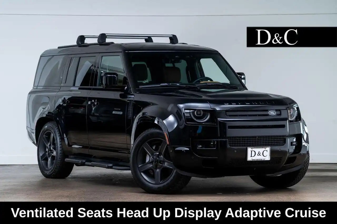 2026 Land Rover Defender 130 P400 X-Dynamic SE's photo