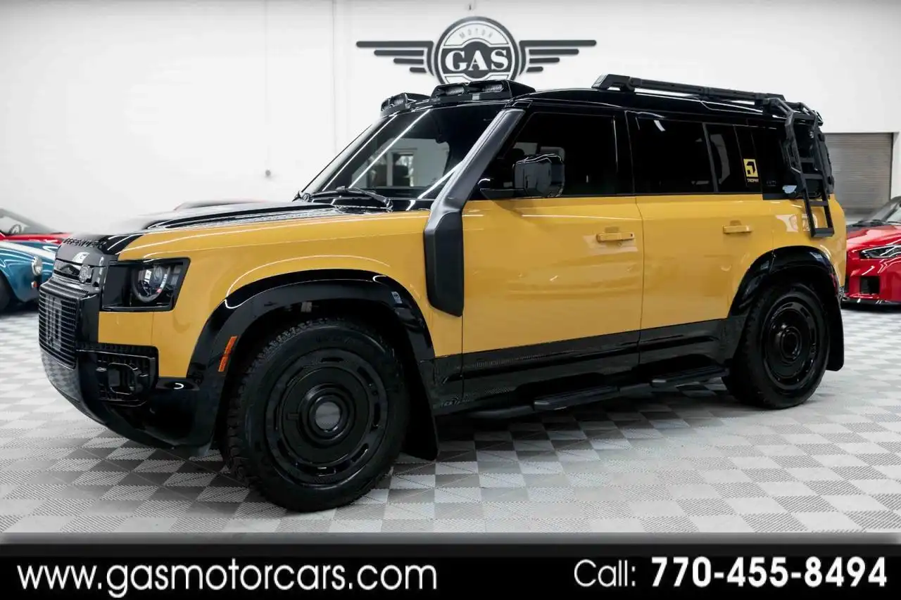2026 Land Rover Defender 110 P400 Trophy Edition - Deep Sandglow's photo