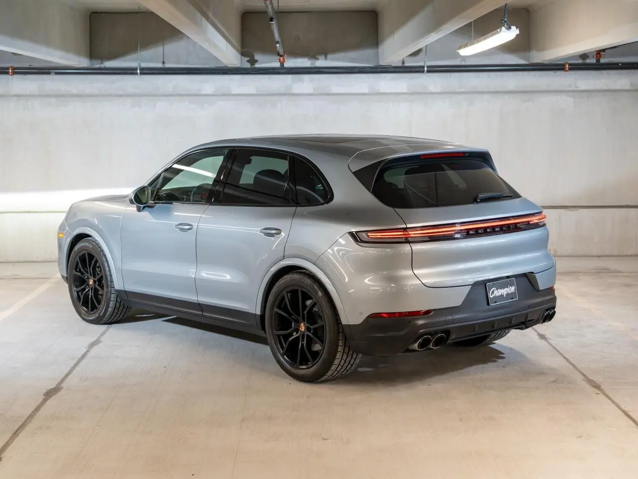 2026 Porsche Cayenne S photo 3