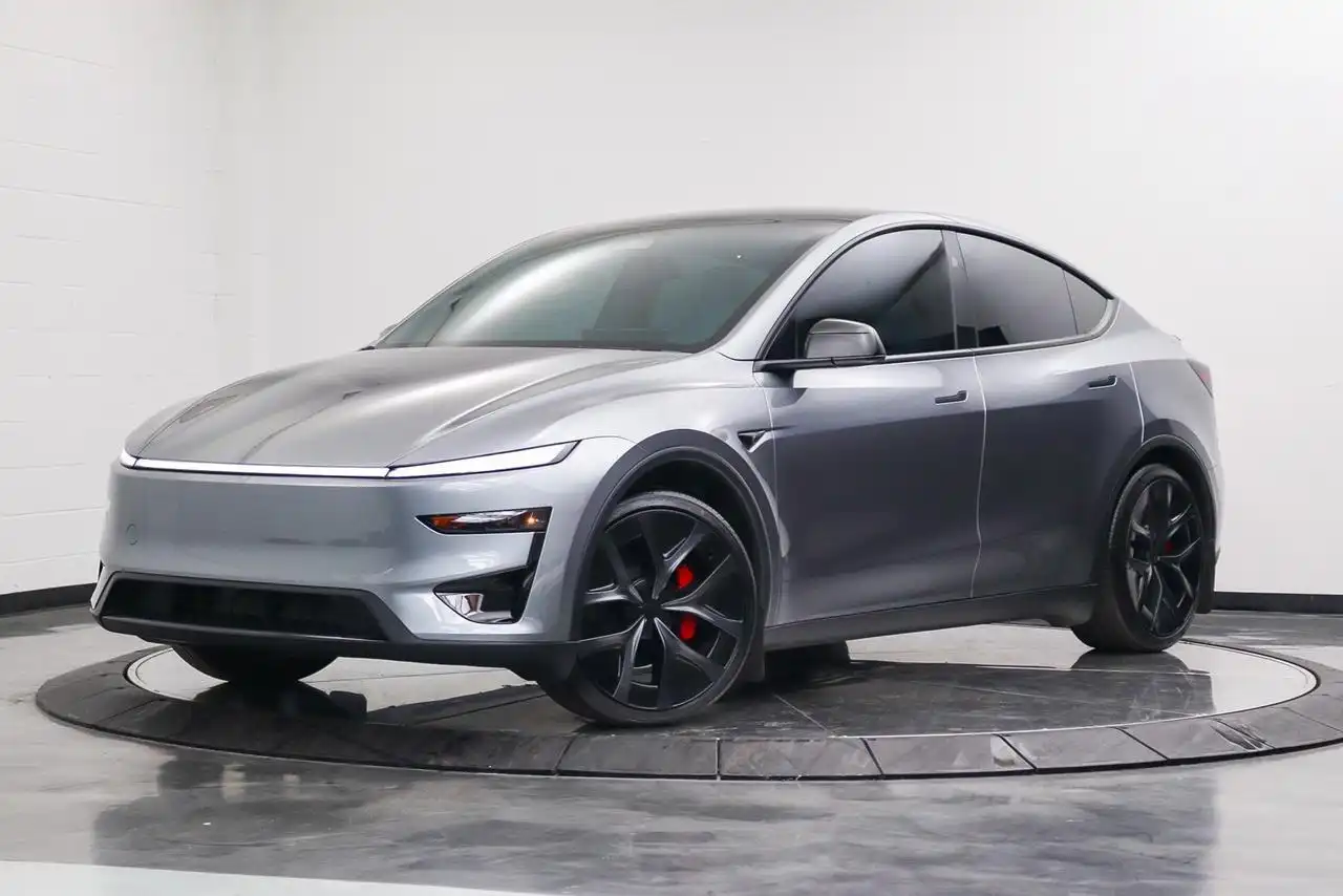 2026 Tesla Model Y Performance AWD's photo