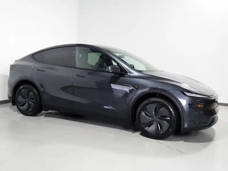 2026 Tesla Model Y Premium Rear Wheel Drive's photo