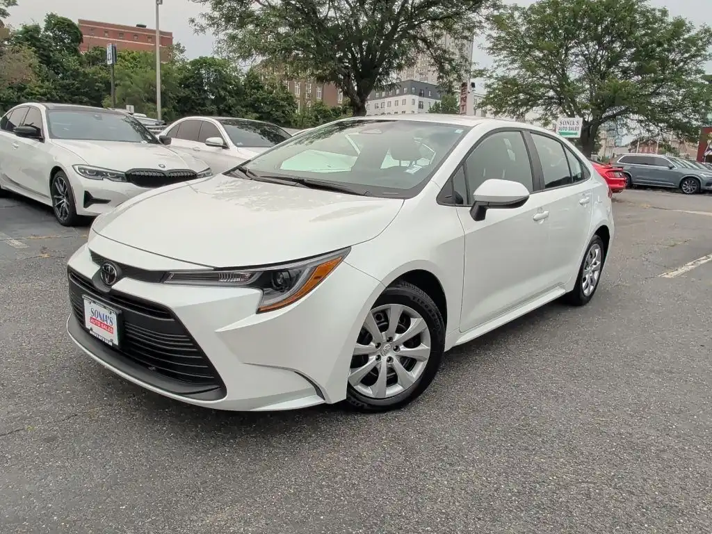 2026 Toyota Corolla LE CVT's photo