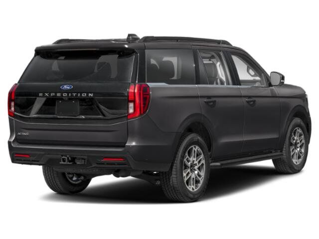 2027 Ford Expedition Active photo 3