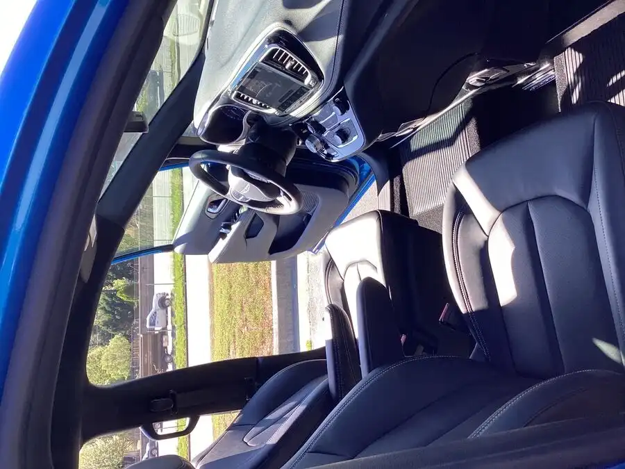 2026 Chrysler Pacifica Select's photo
