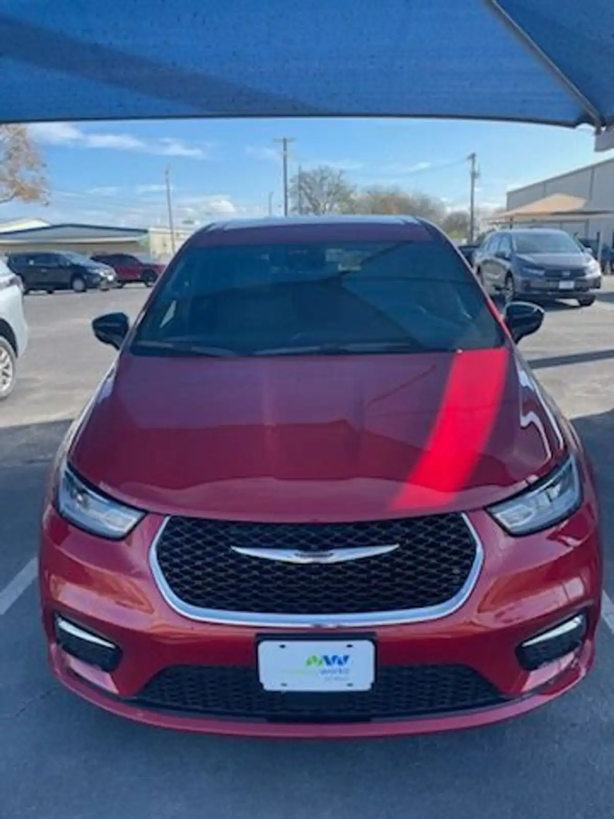 2026 Chrysler Pacifica Select's photo
