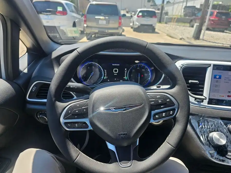 2026 Chrysler Voyager LX's photo