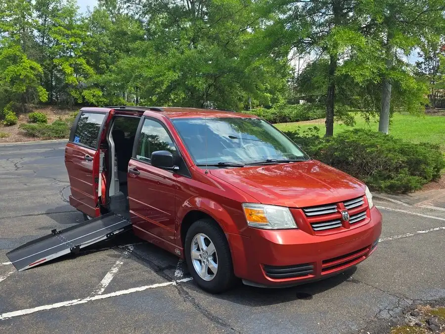 2008 Dodge Grand Caravan SE's photo