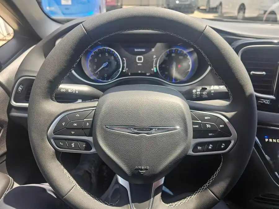 2026 Chrysler Voyager LX's photo
