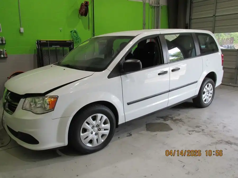 2016 Dodge Grand Caravan American Value Package's photo
