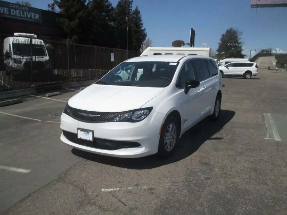 2024 Chrysler Voyager LX's photo