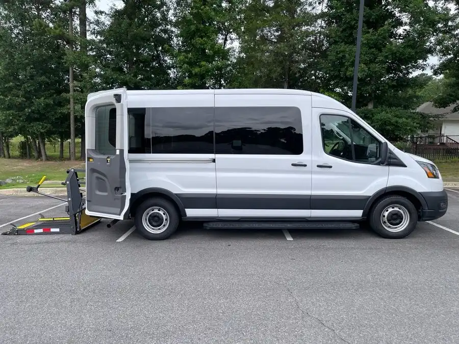 2023 Ford Transit 350 XL Med Roof Sliding Pass. 148's photo