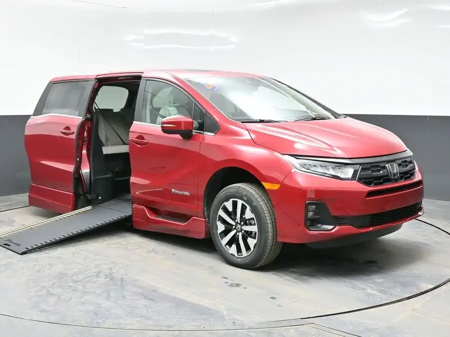 2026 Honda Odyssey EX-L's photo