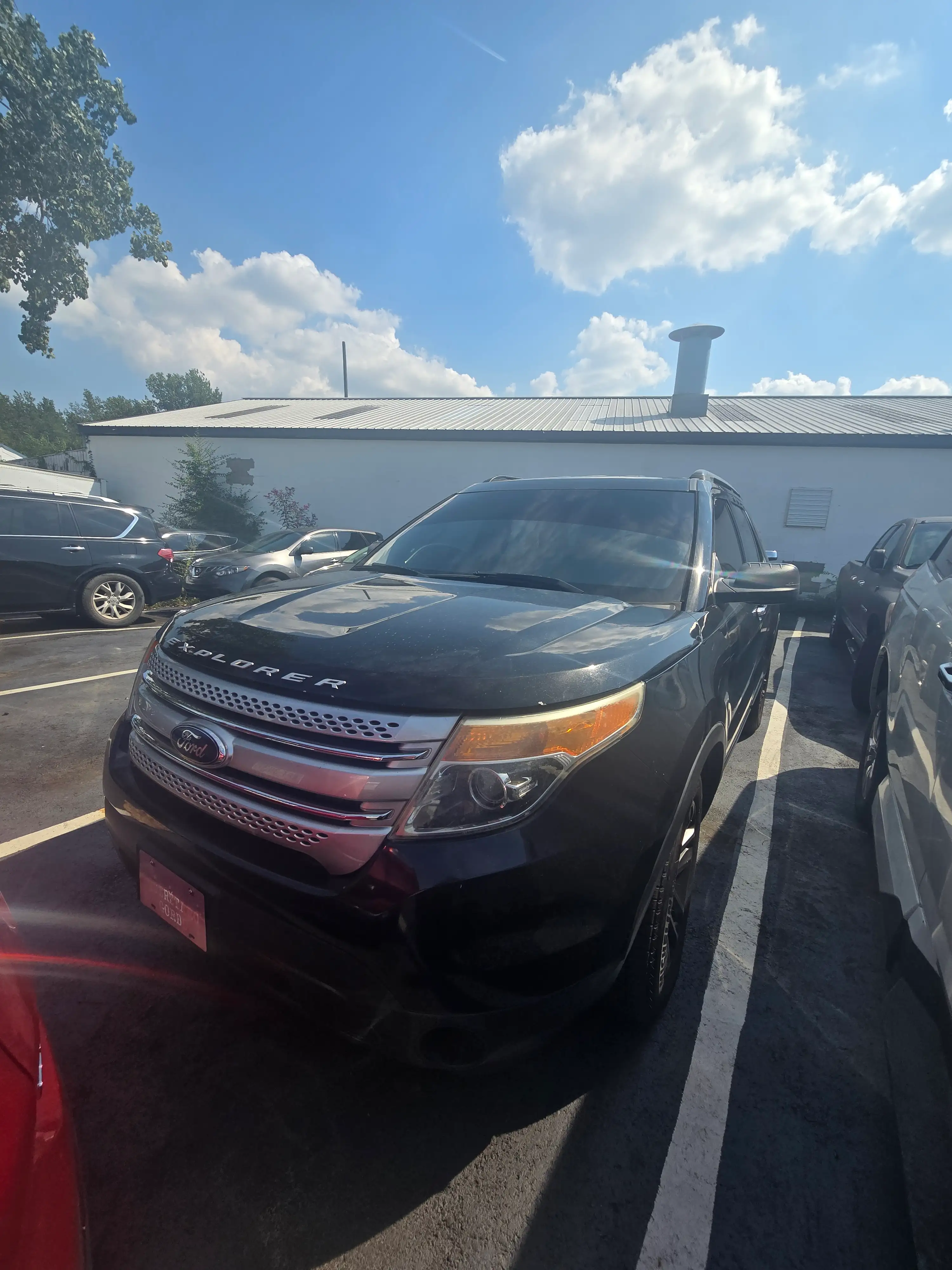 2015 Ford Explorer Base's photo