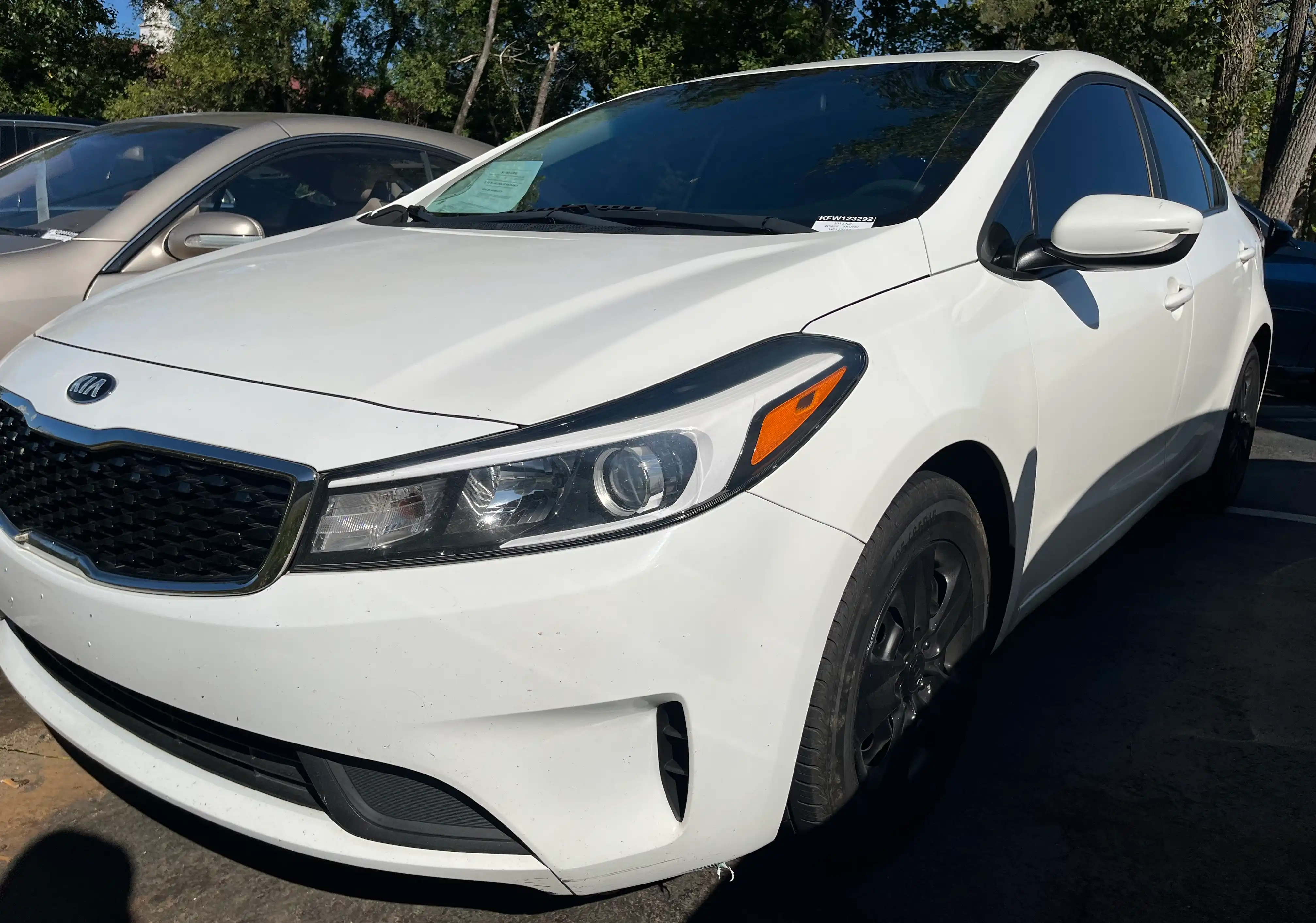 2017 Kia Forte LX AT's photo
