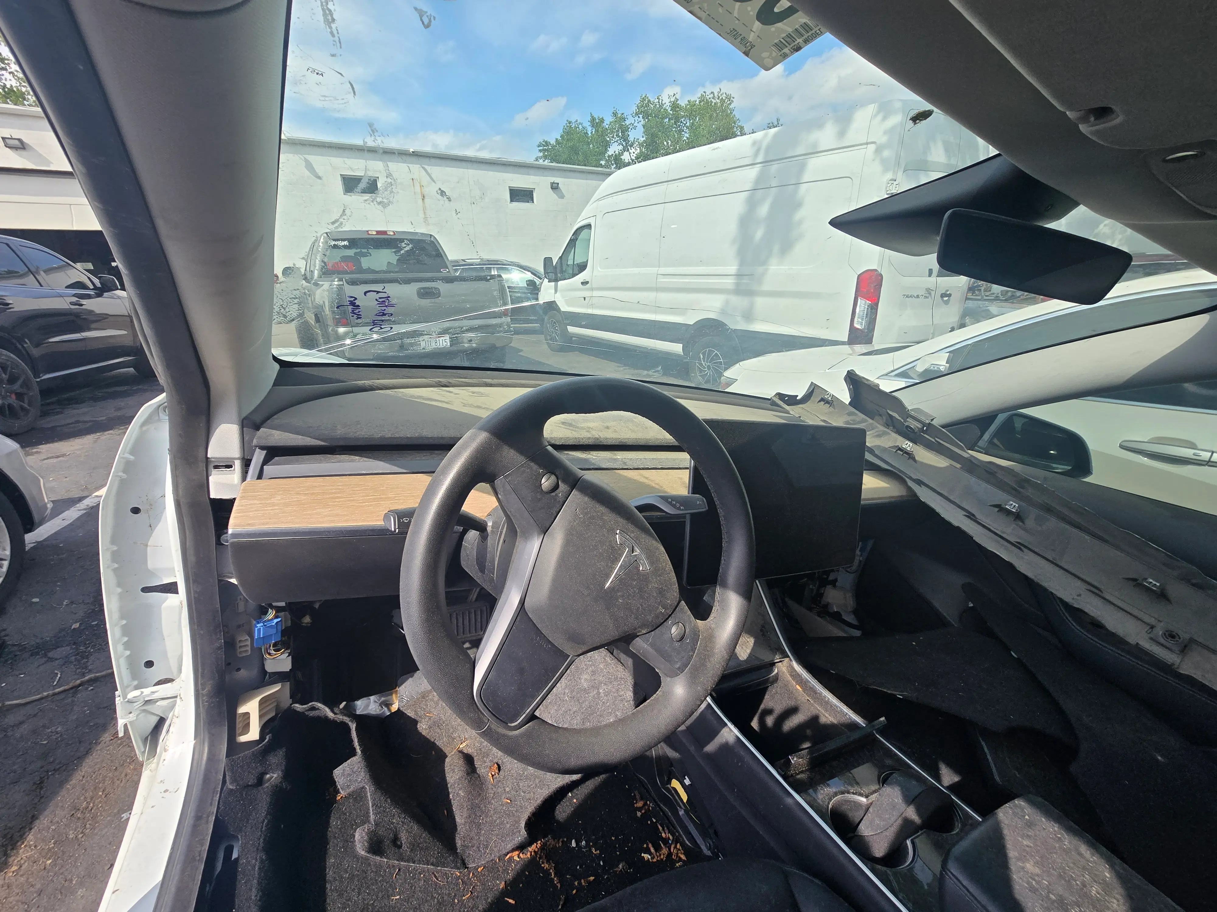 2020 Tesla Model 3 Standard Range Plus photo 3