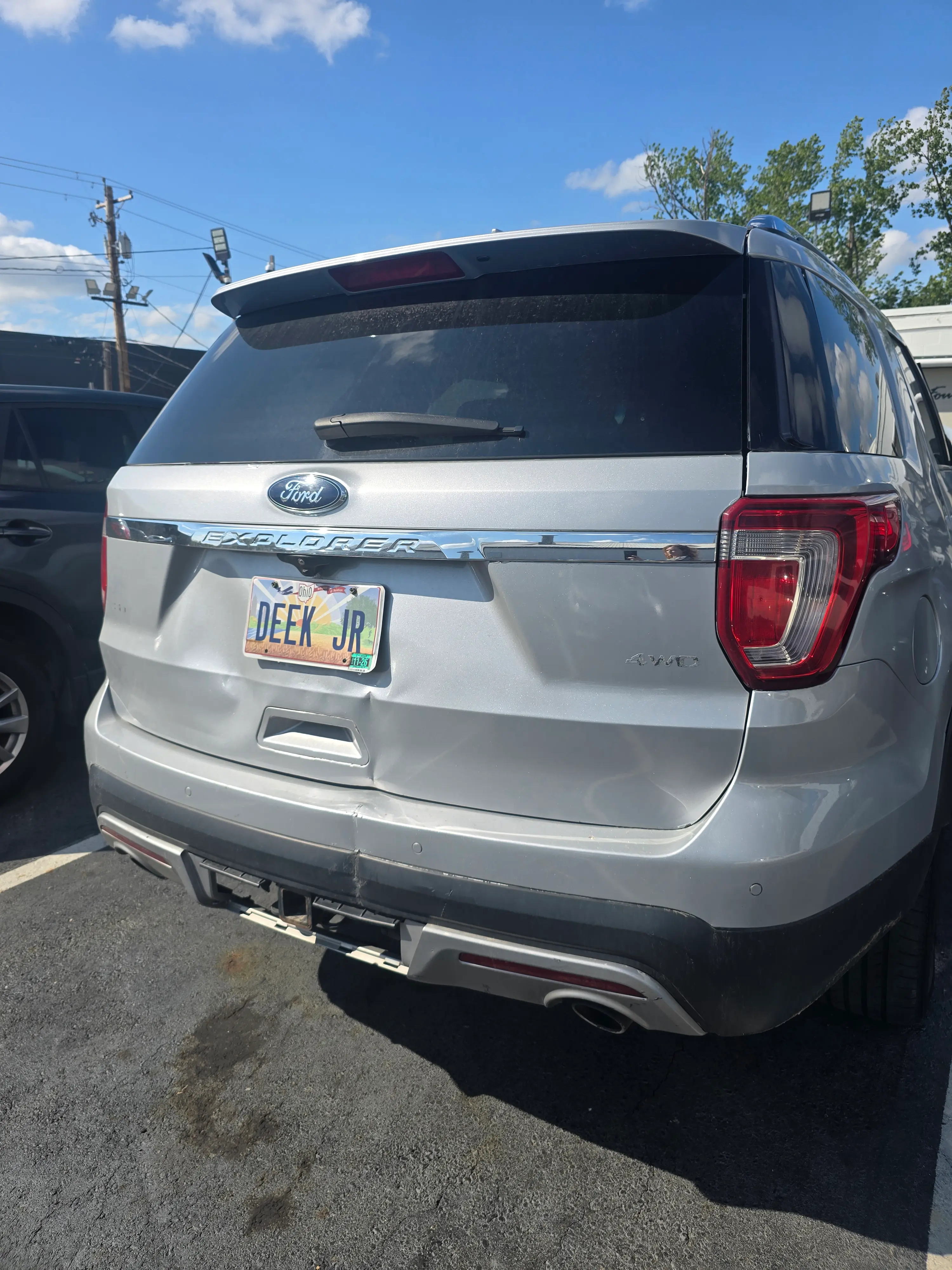2017 Ford Explorer XLT 4WD photo 4