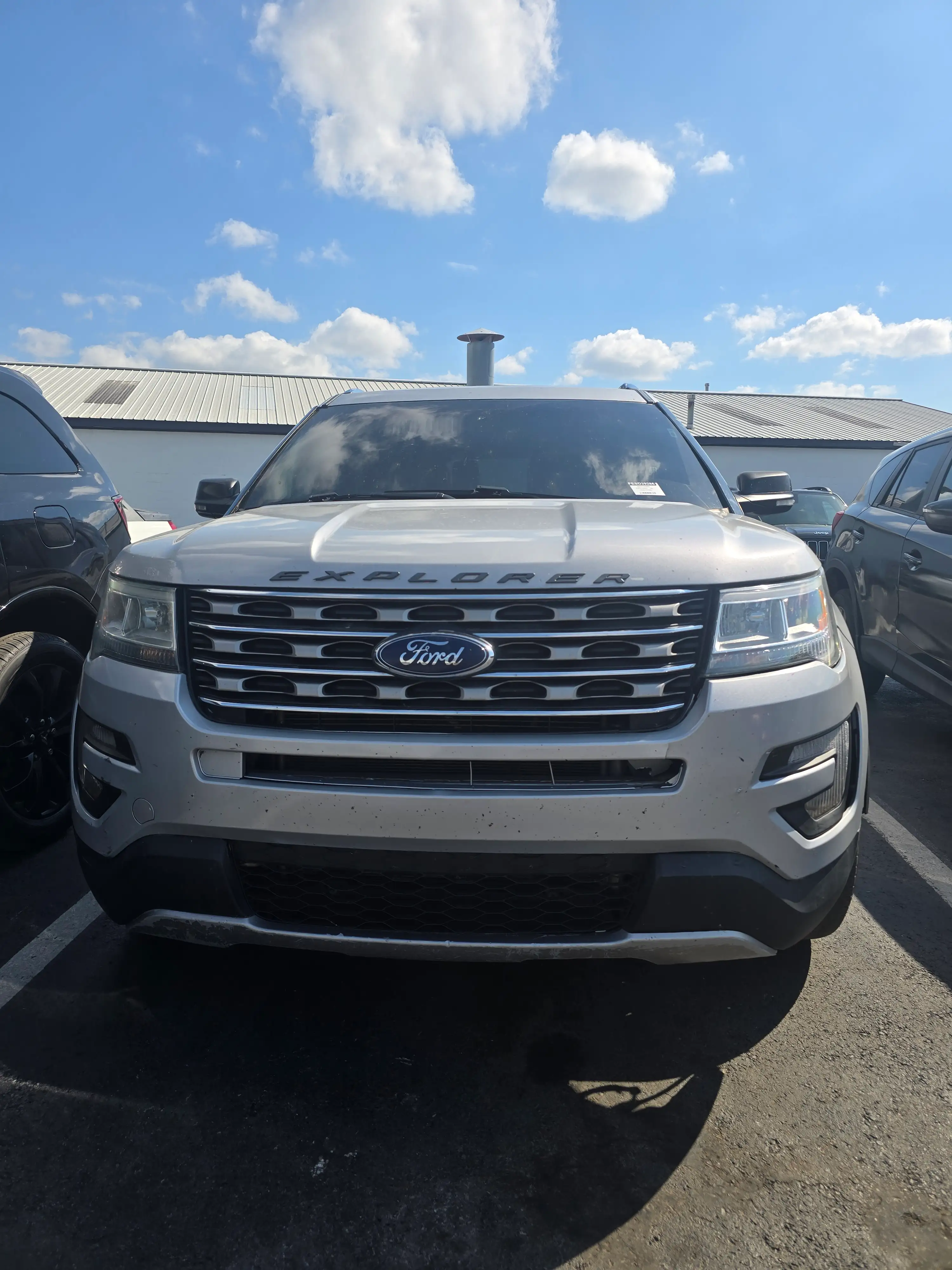 2017 Ford Explorer XLT 4WD's photo