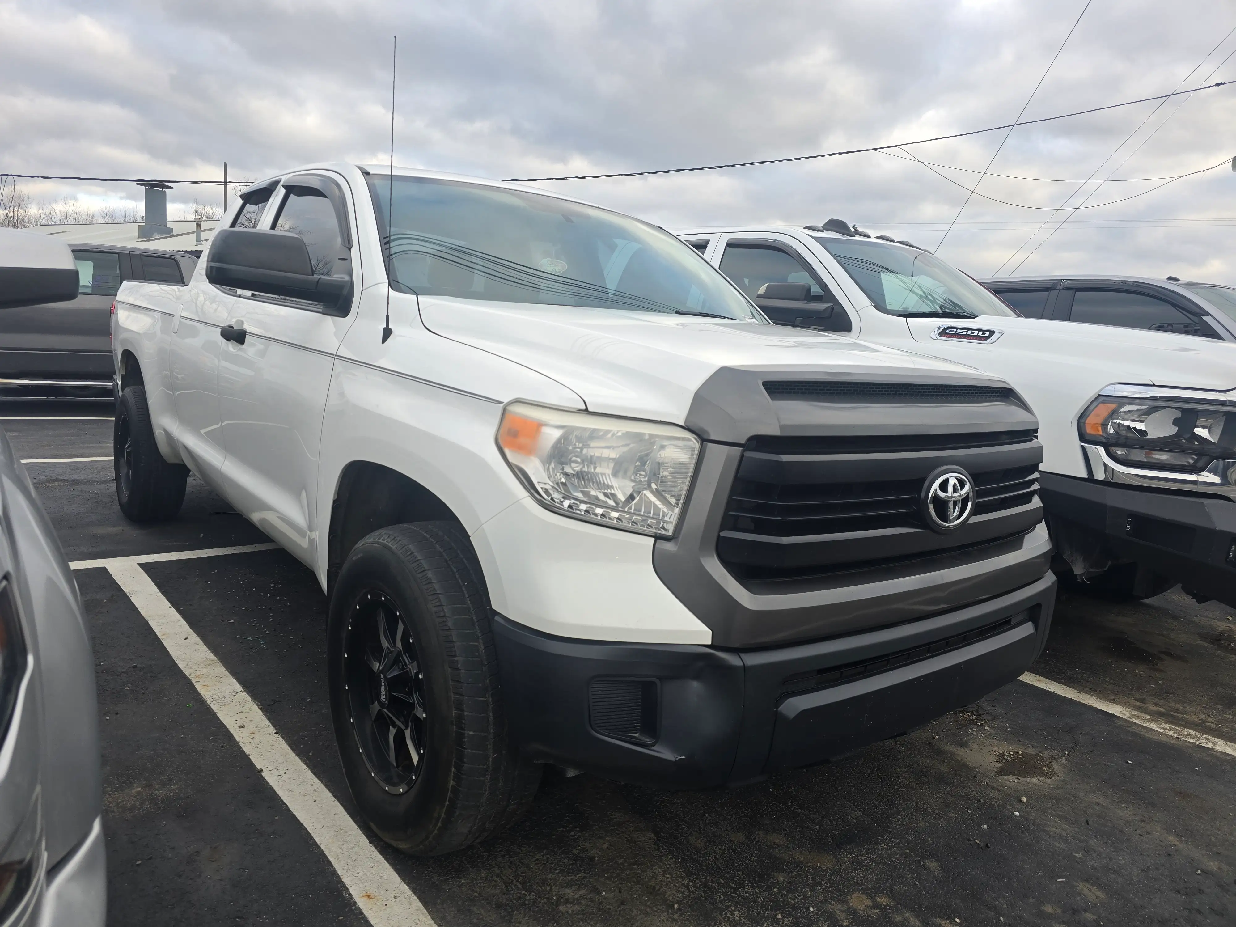 2016 Toyota Tundra SR 4.6L 4WD Double Cab Standard Bed's photo