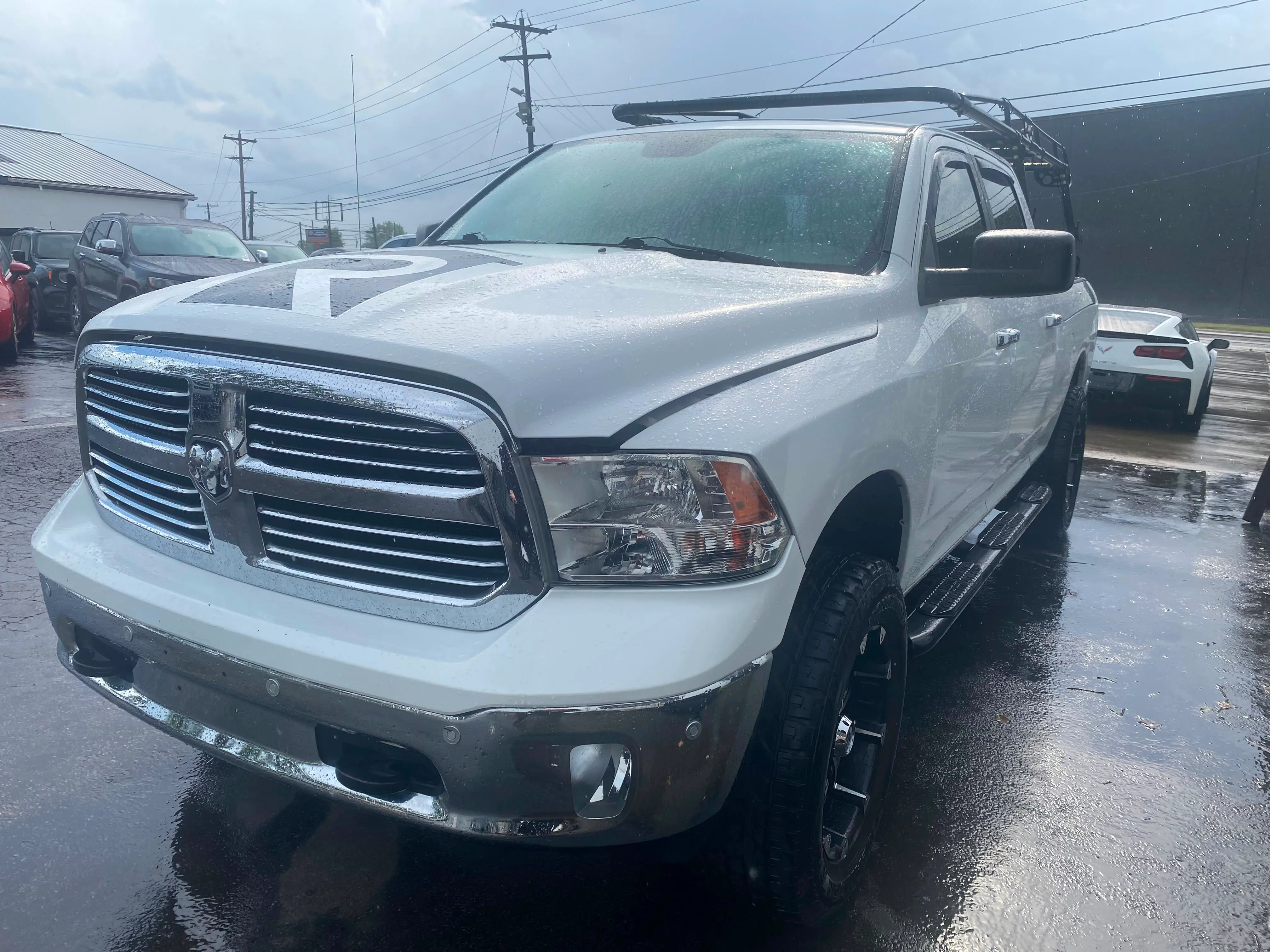 2015 RAM 1500 null photo 3