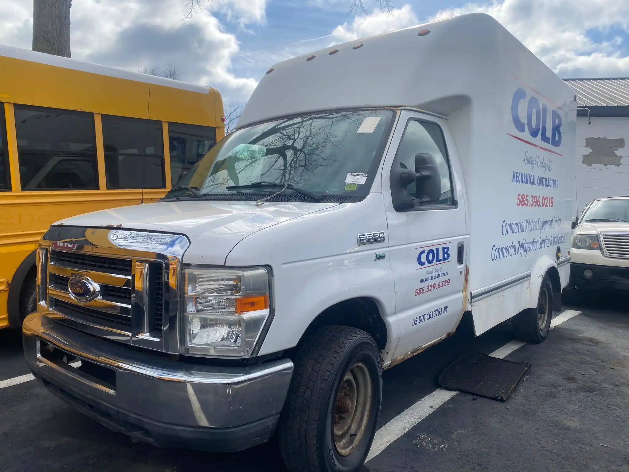 2016 Ford E-Series DRW E-350 Super Duty 138 in WB's photo