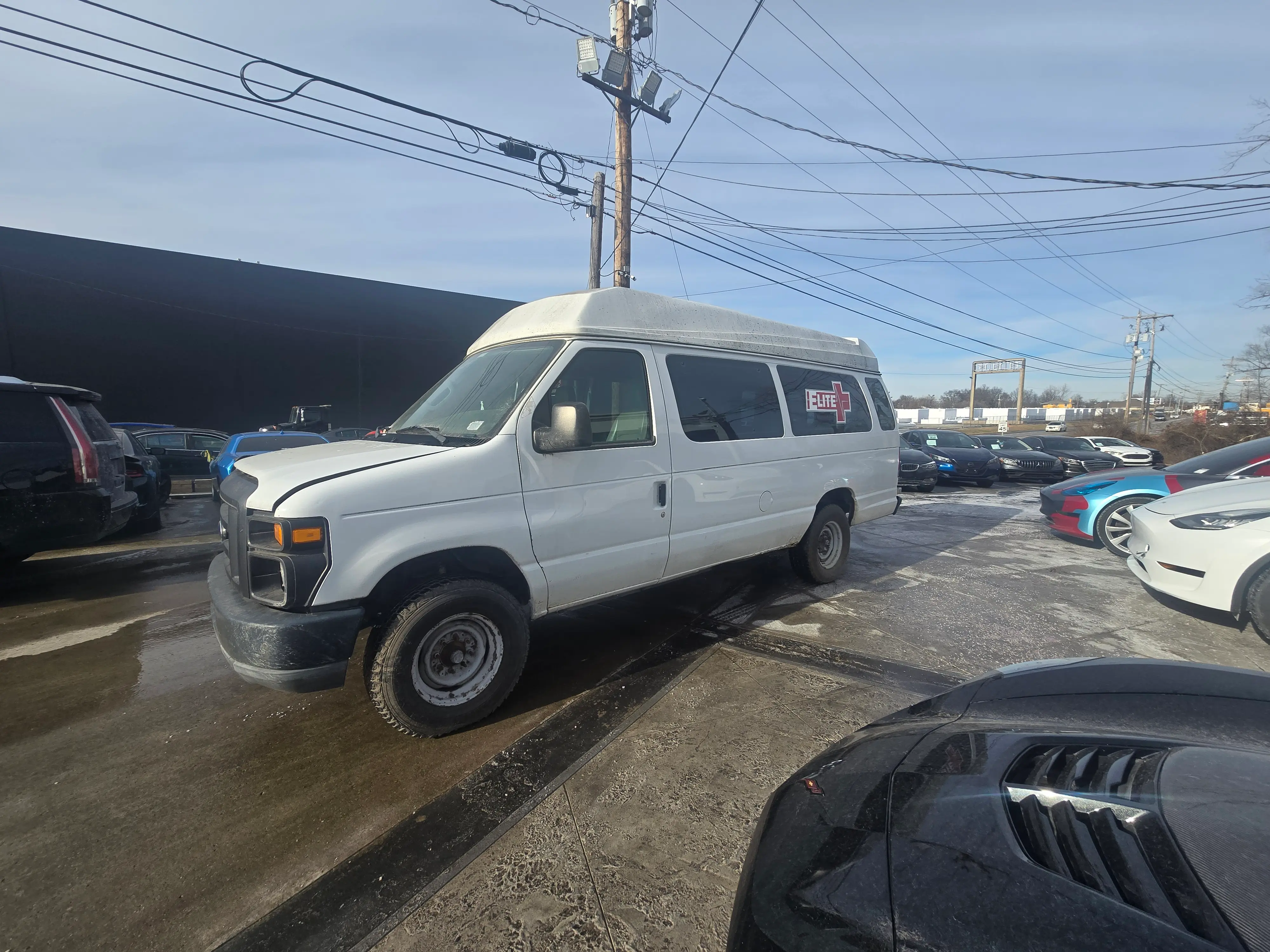 2012 Ford E-Series E-250 Extended photo 3