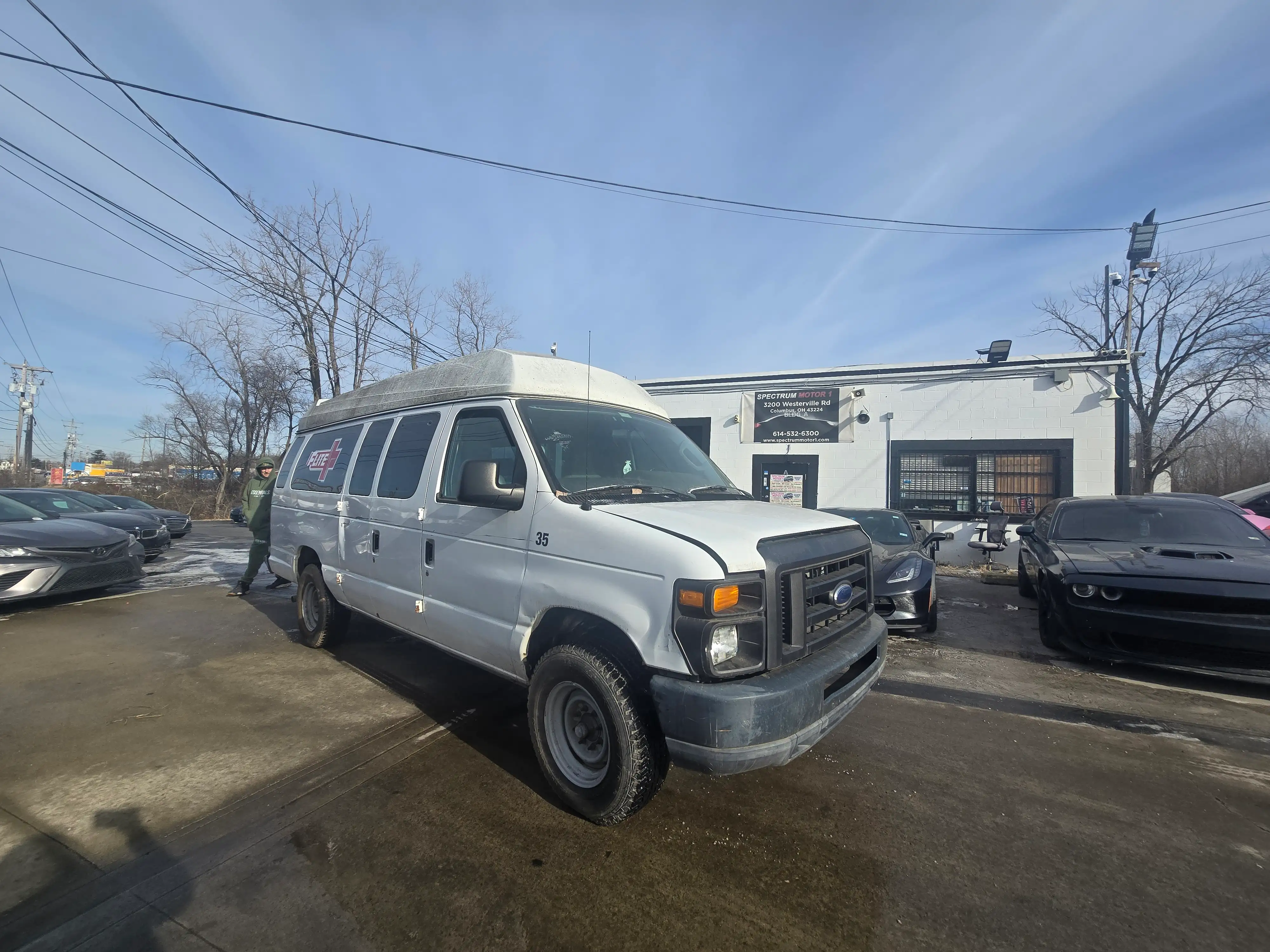 2012 Ford E-Series E-250 Extended's photo