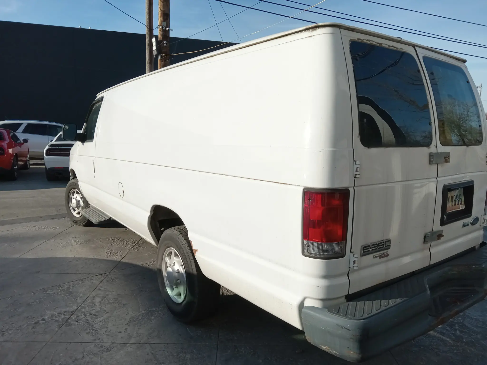 2012 Ford E-Series E-350 Super Duty Extended photo 3