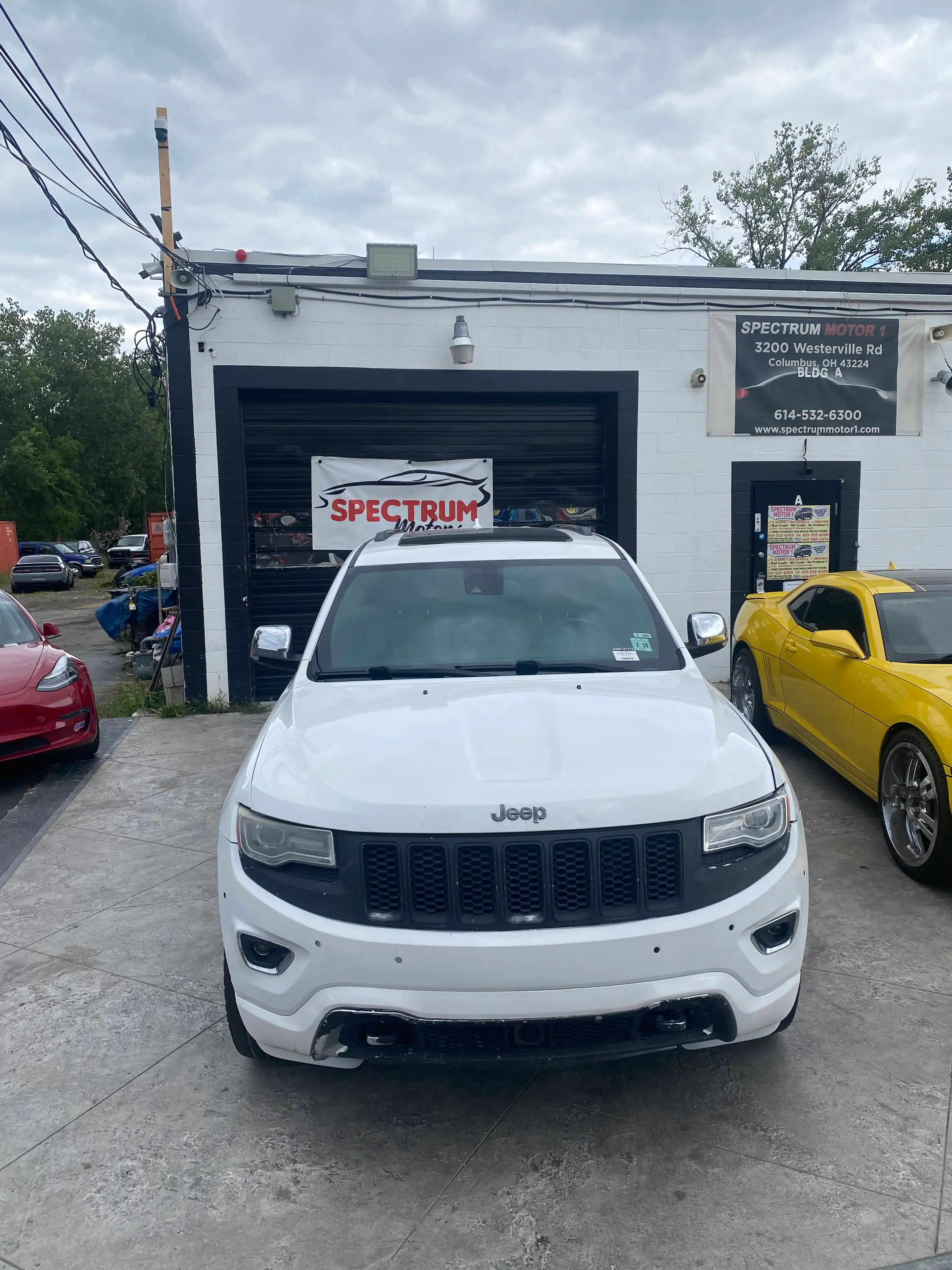 2014 Jeep Grand Cherokee Overland 4WD's photo