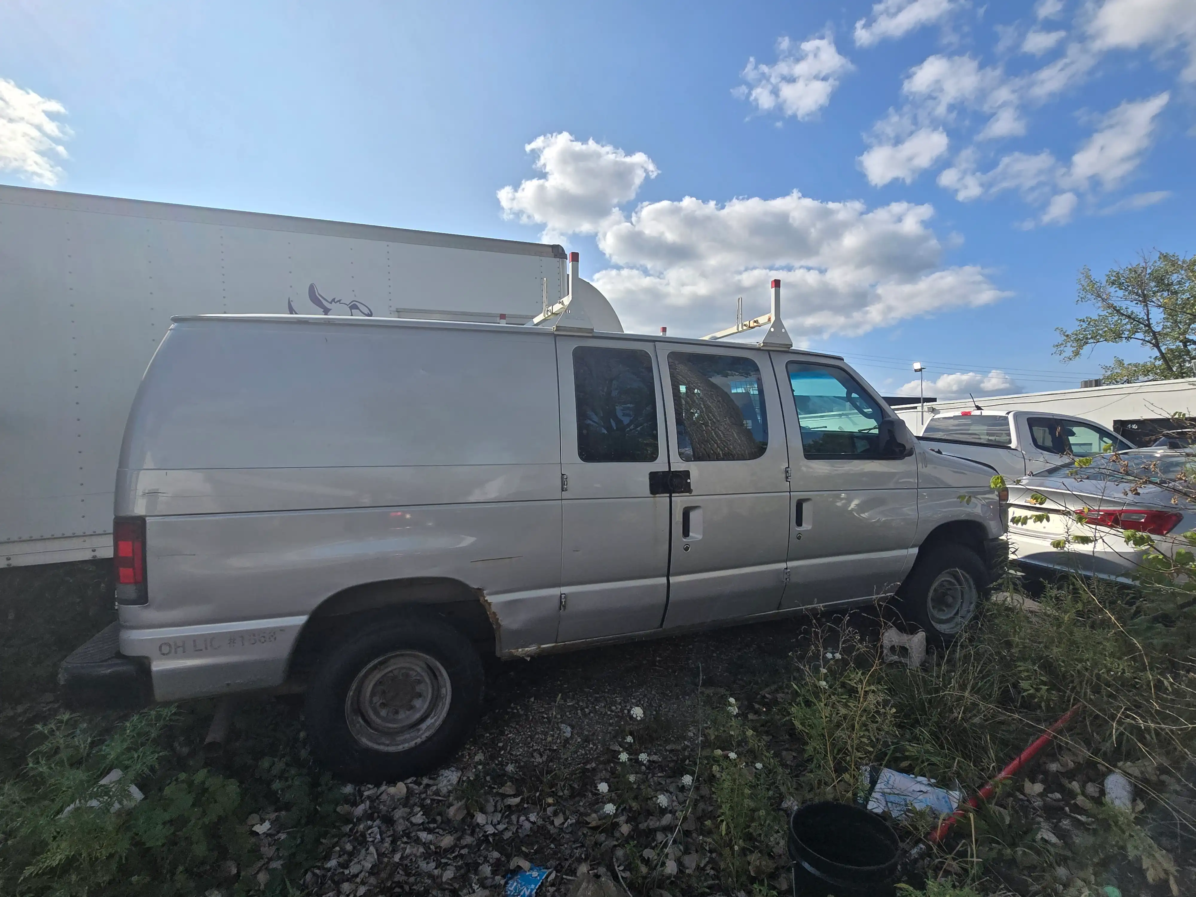 2010 Ford E-Series E-350 Super Duty's photo