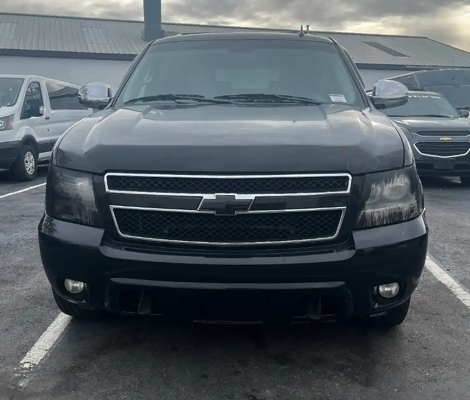 2011 Chevrolet Suburban 4WD 1500 LT's photo
