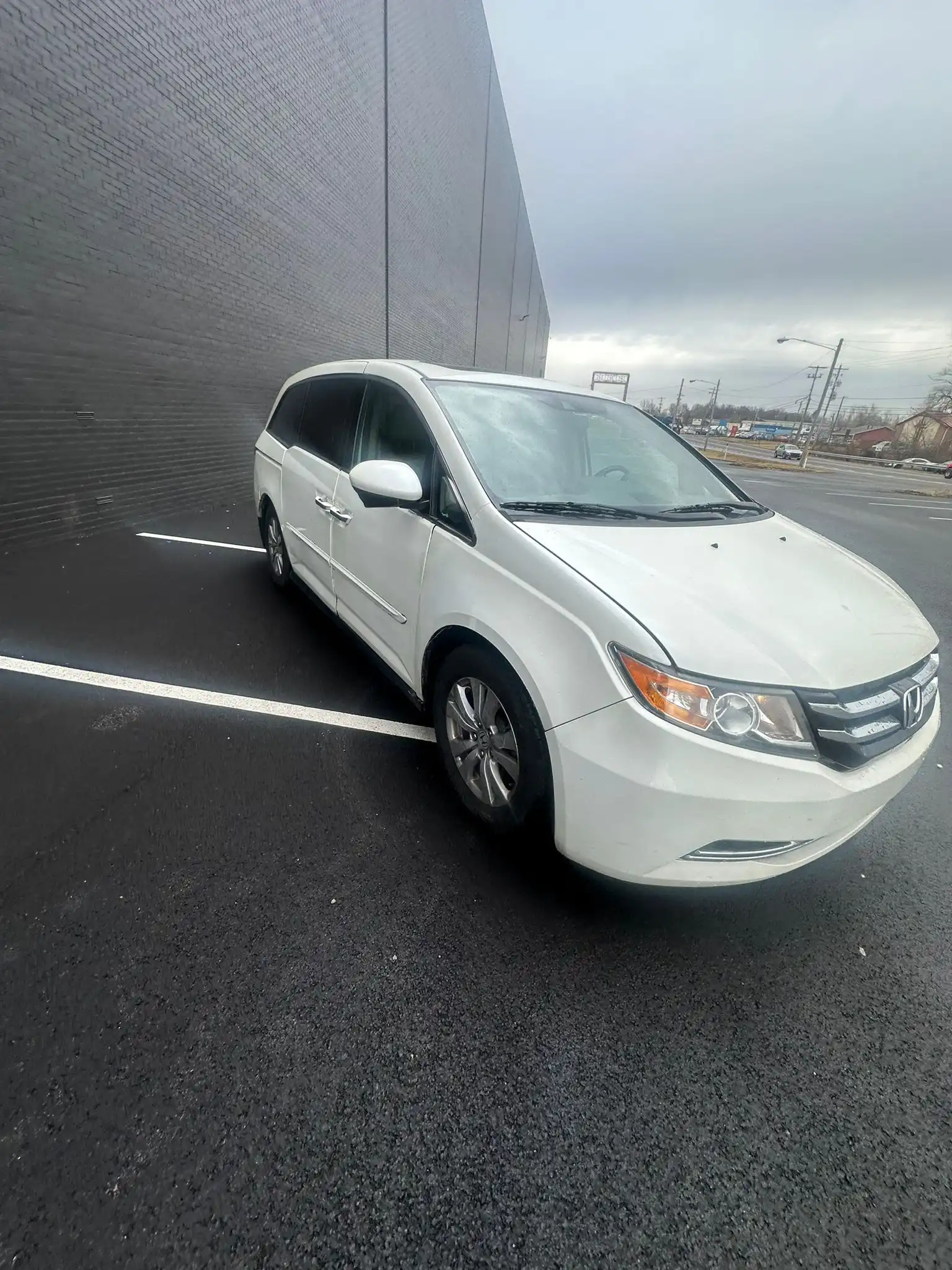 2016 Honda Odyssey EX-L with DVD Rear Entertainment System's photo