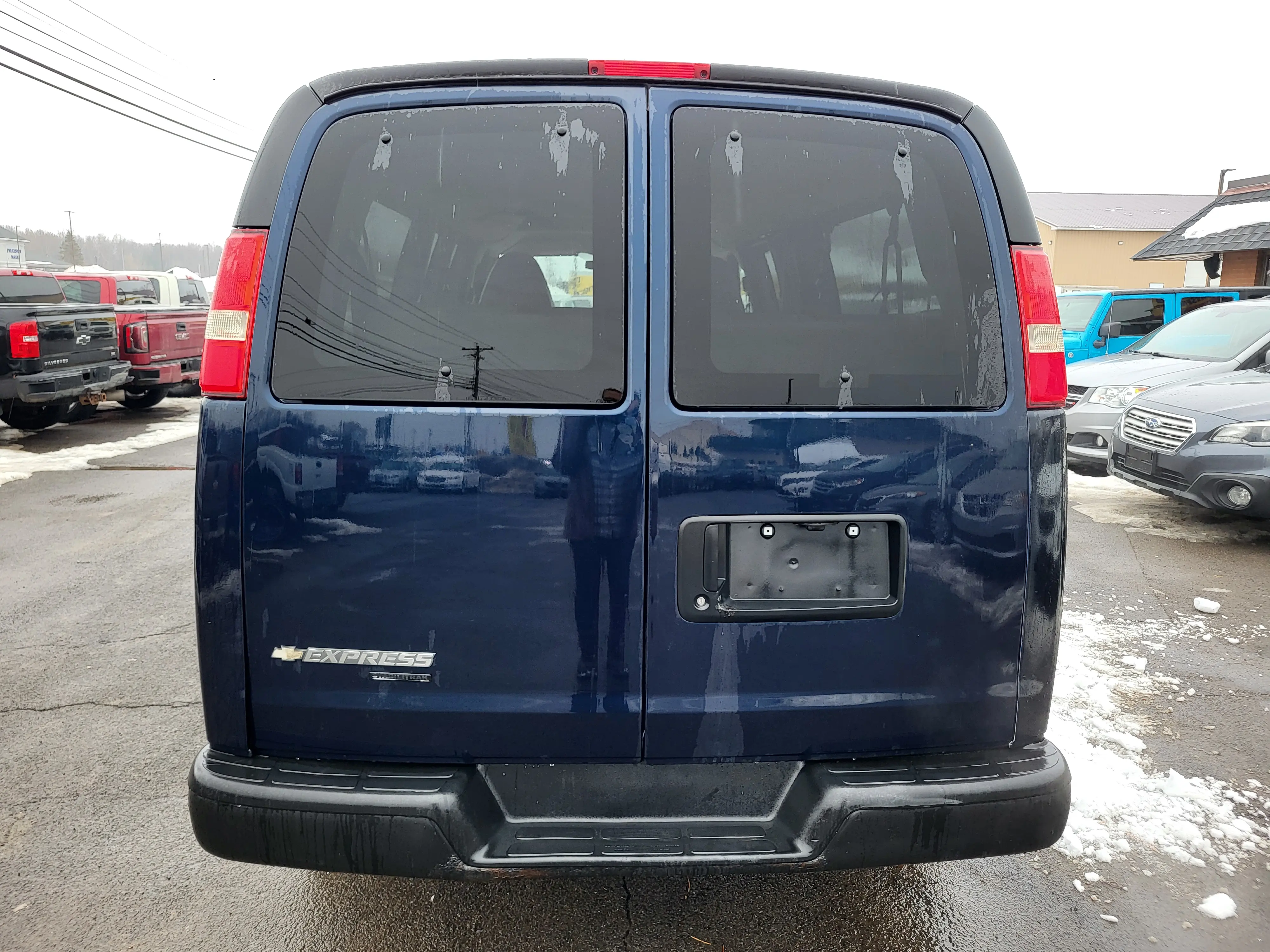 2012 Chevrolet Express 3500 LS Extended photo 5