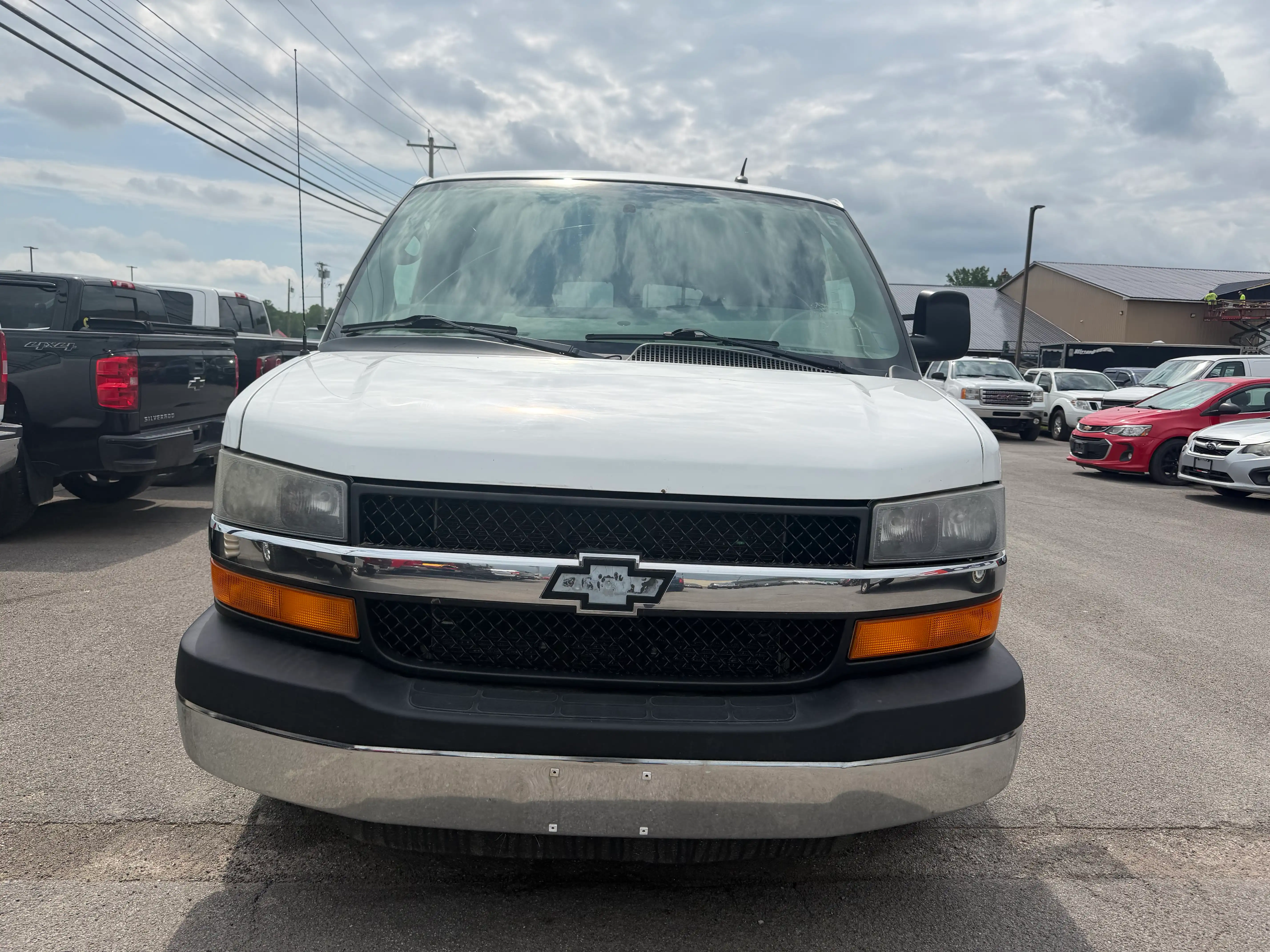 2014 Chevrolet Express 2500 LS's photo