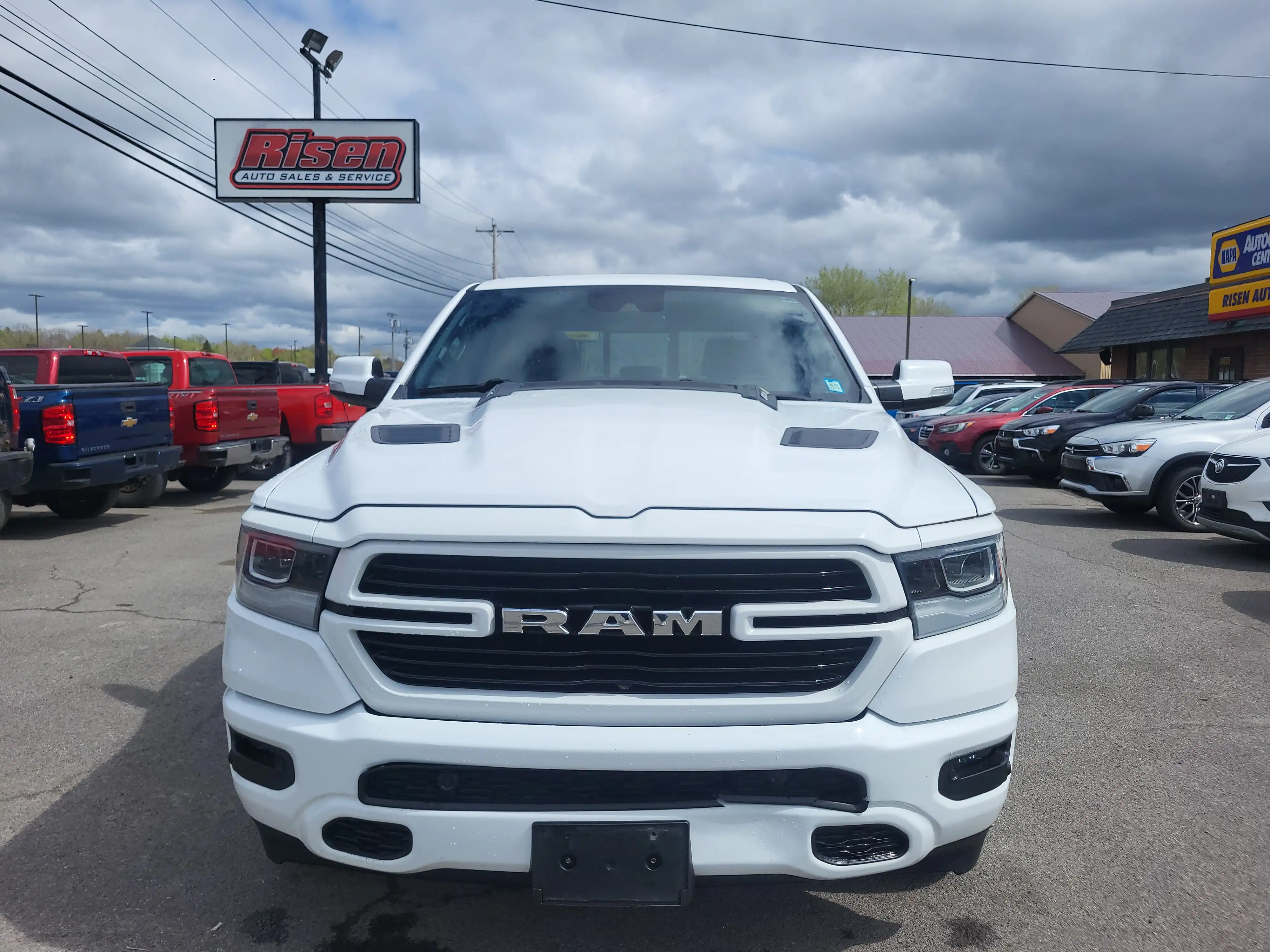 2021 RAM 1500 Laramie 4x4 Crew Cab 5'7's photo