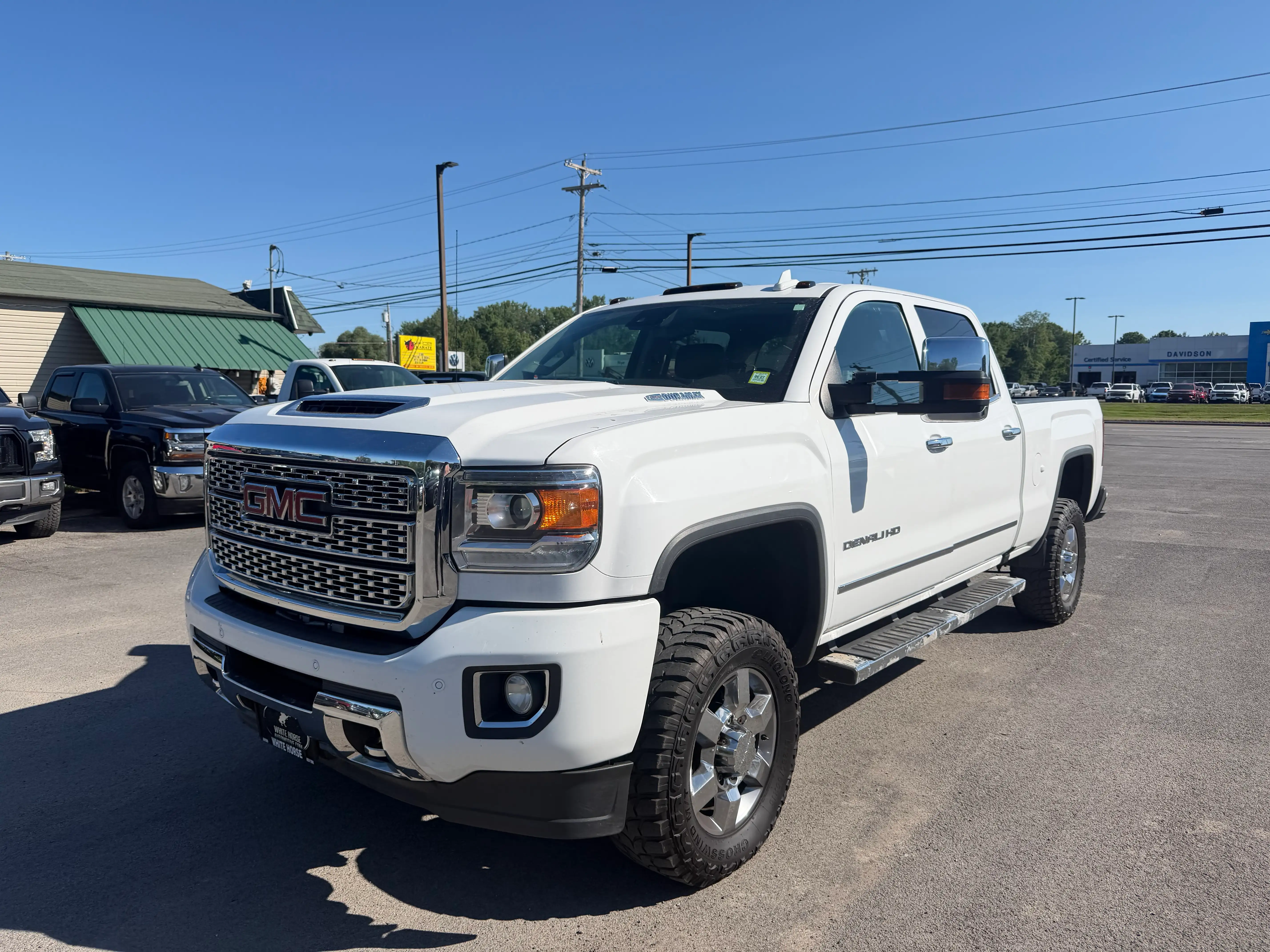 2019 GMC Sierra 4WD Crew Cab Standard Box Denali's photo