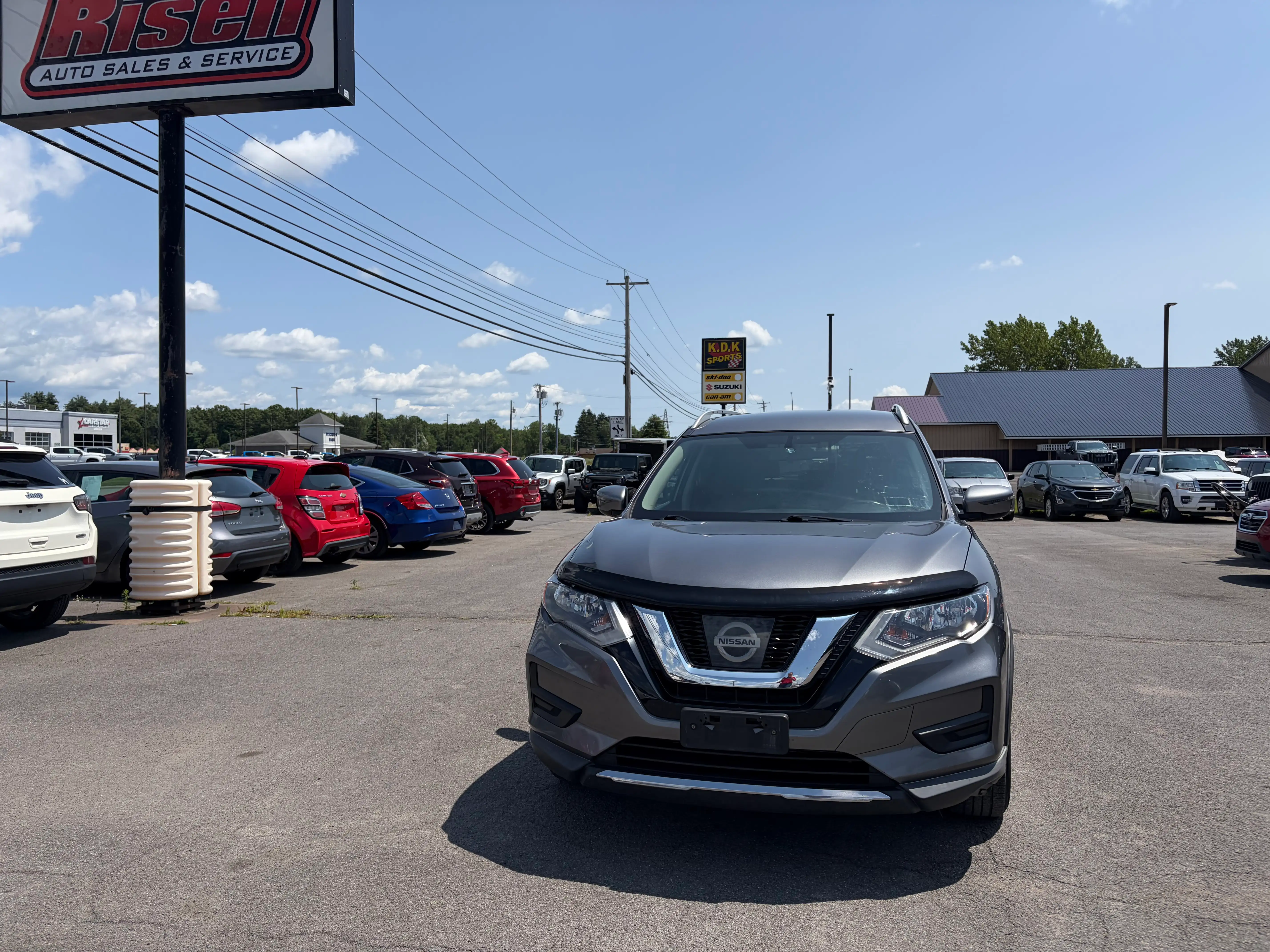 2017 Nissan Rogue SV AWD's photo