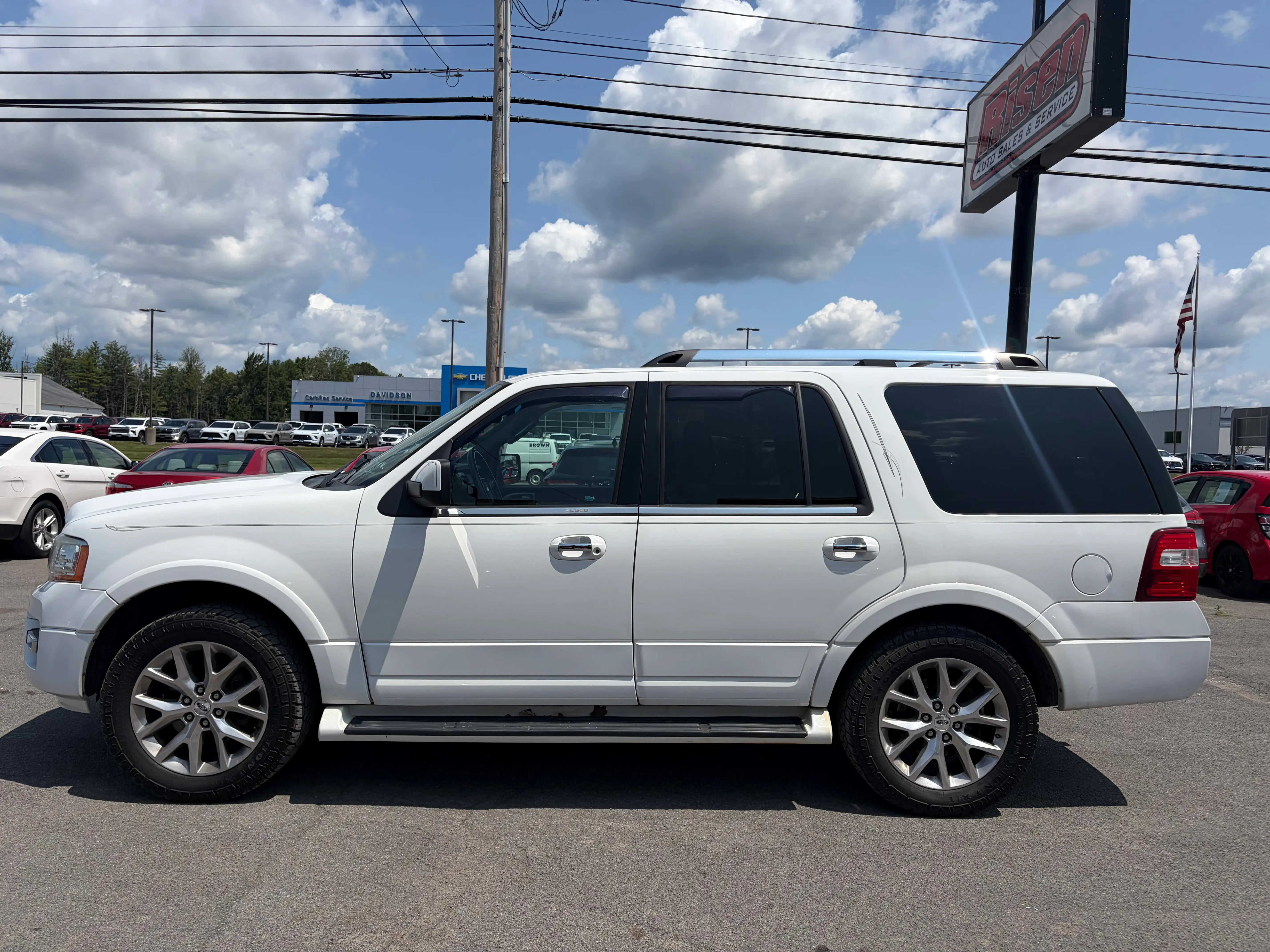 2017 Ford Expedition Limited 4X4 photo 3