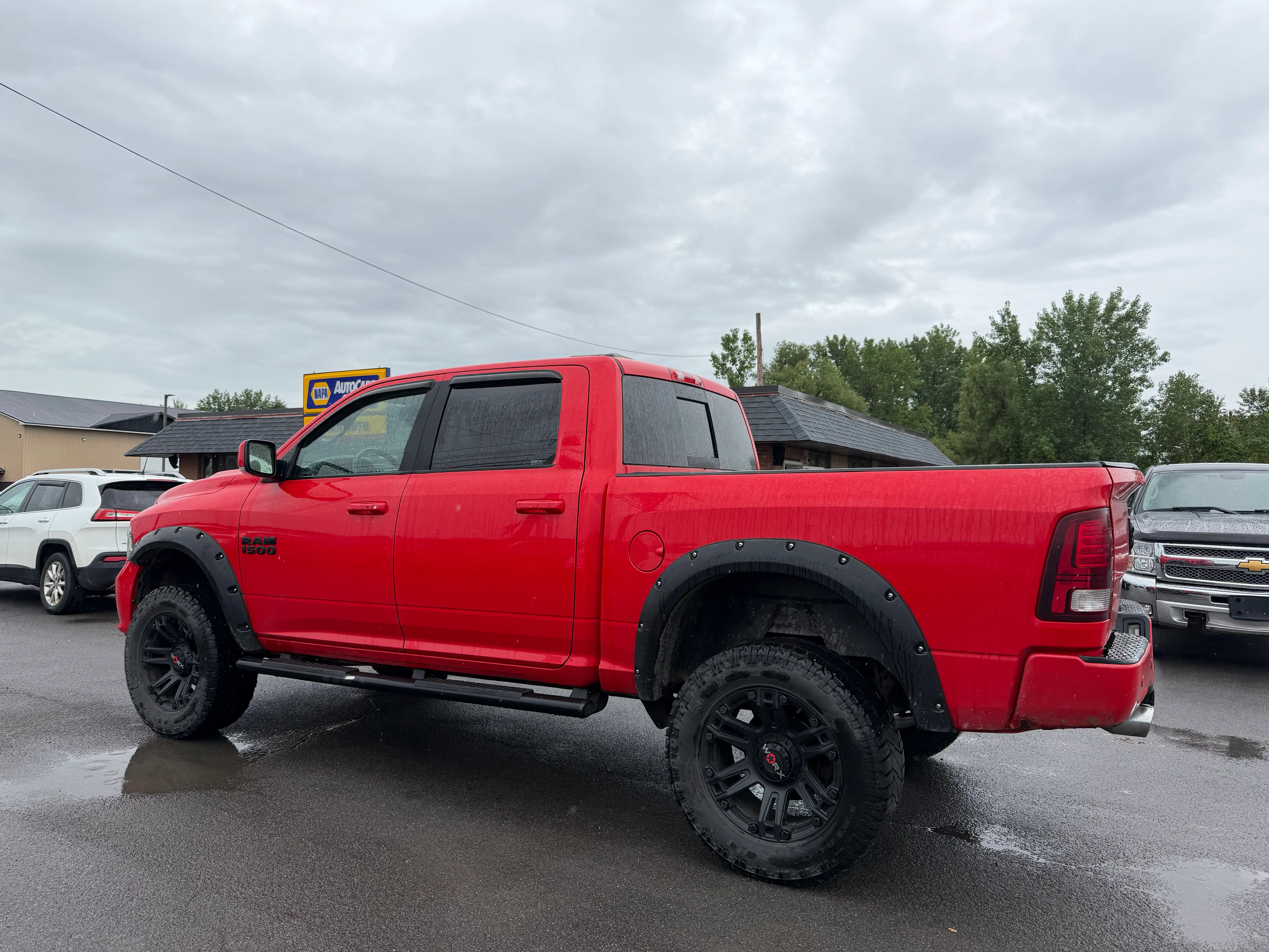2016 RAM 1500 Sport Crew Cab 4x4 5'7" Box photo 4