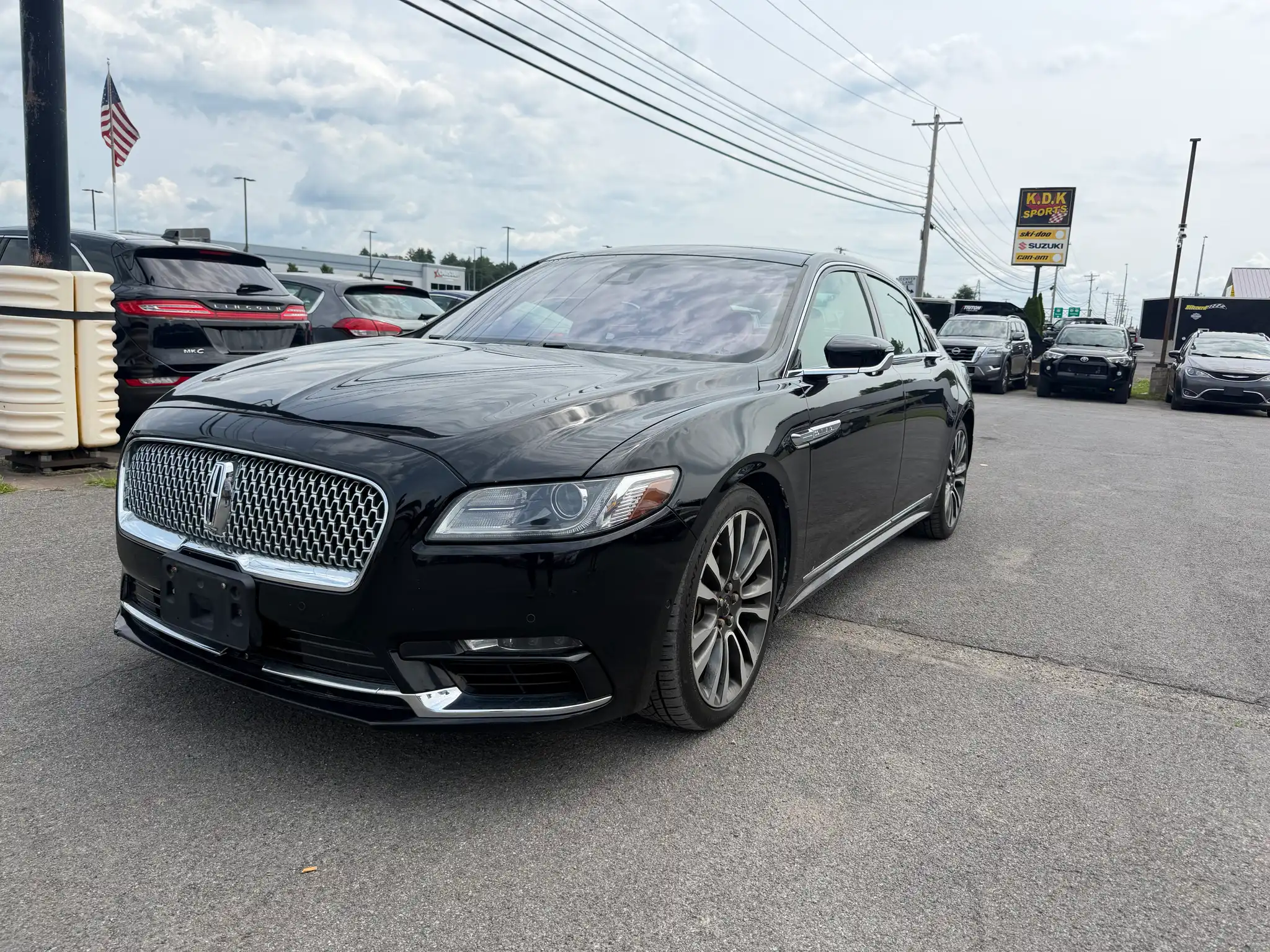 2018 Lincoln Continental Reserve AWD's photo