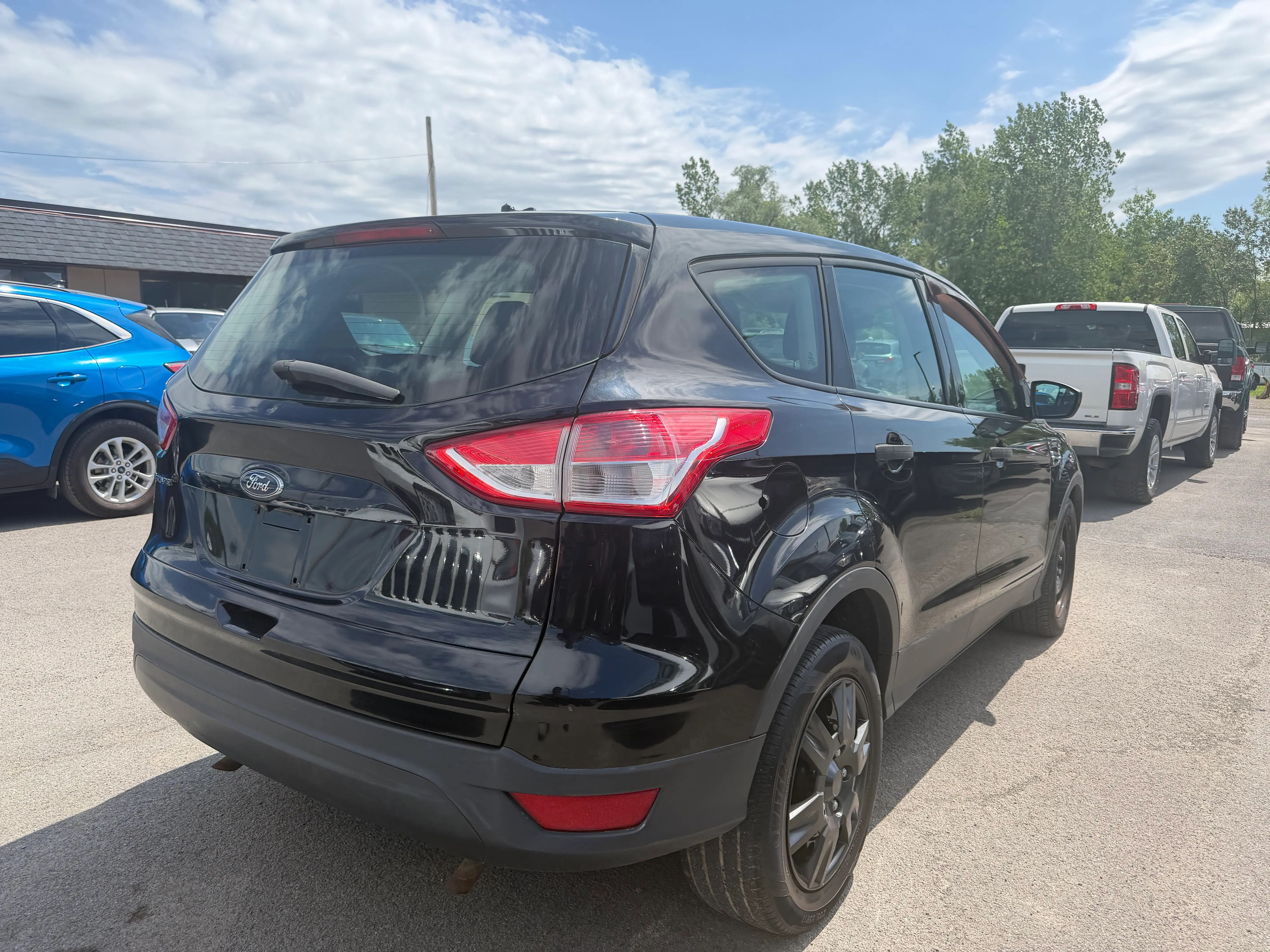 2014 Ford Escape S photo 5