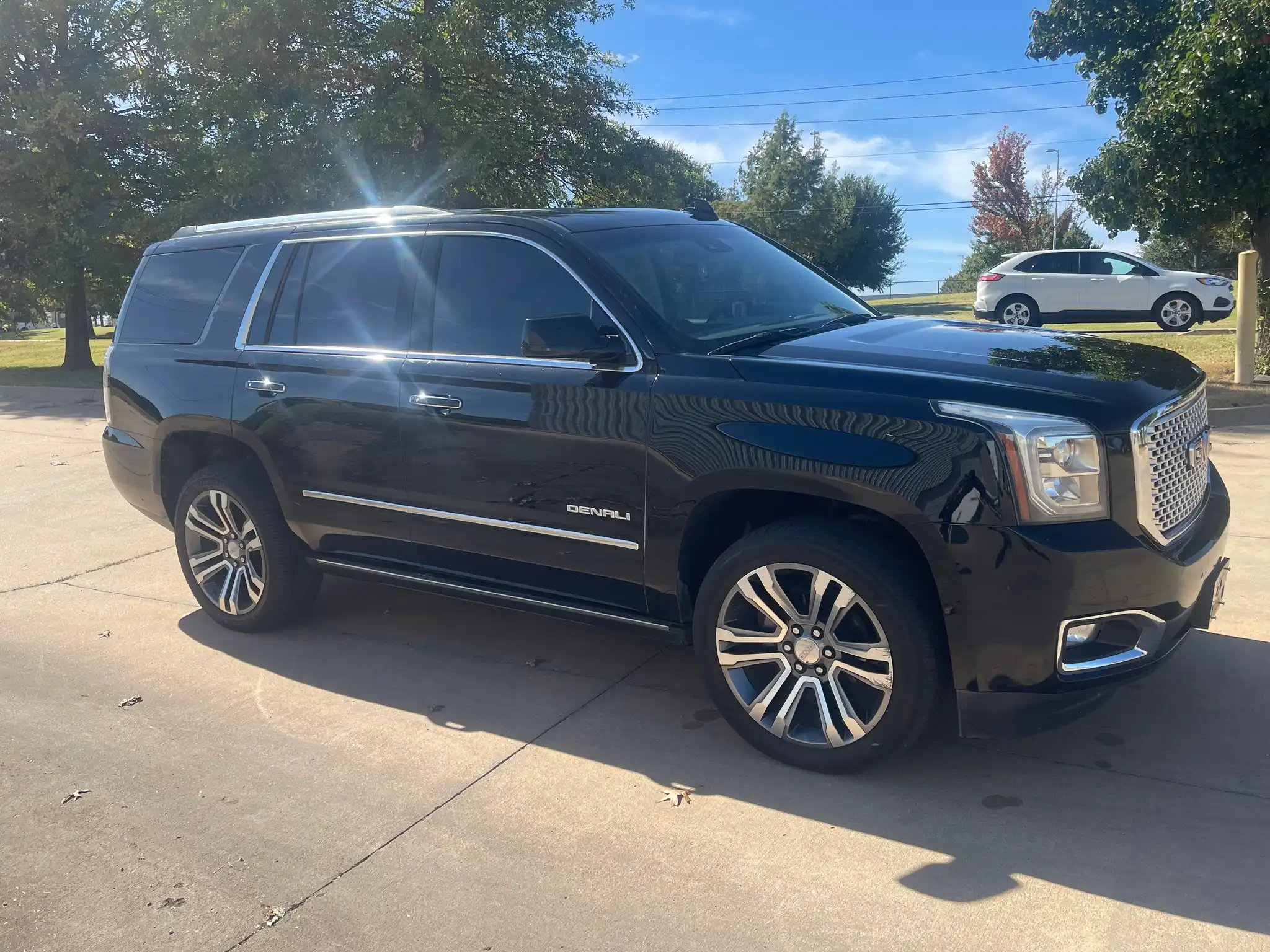 2017 GMC Yukon 4WD Denali's photo